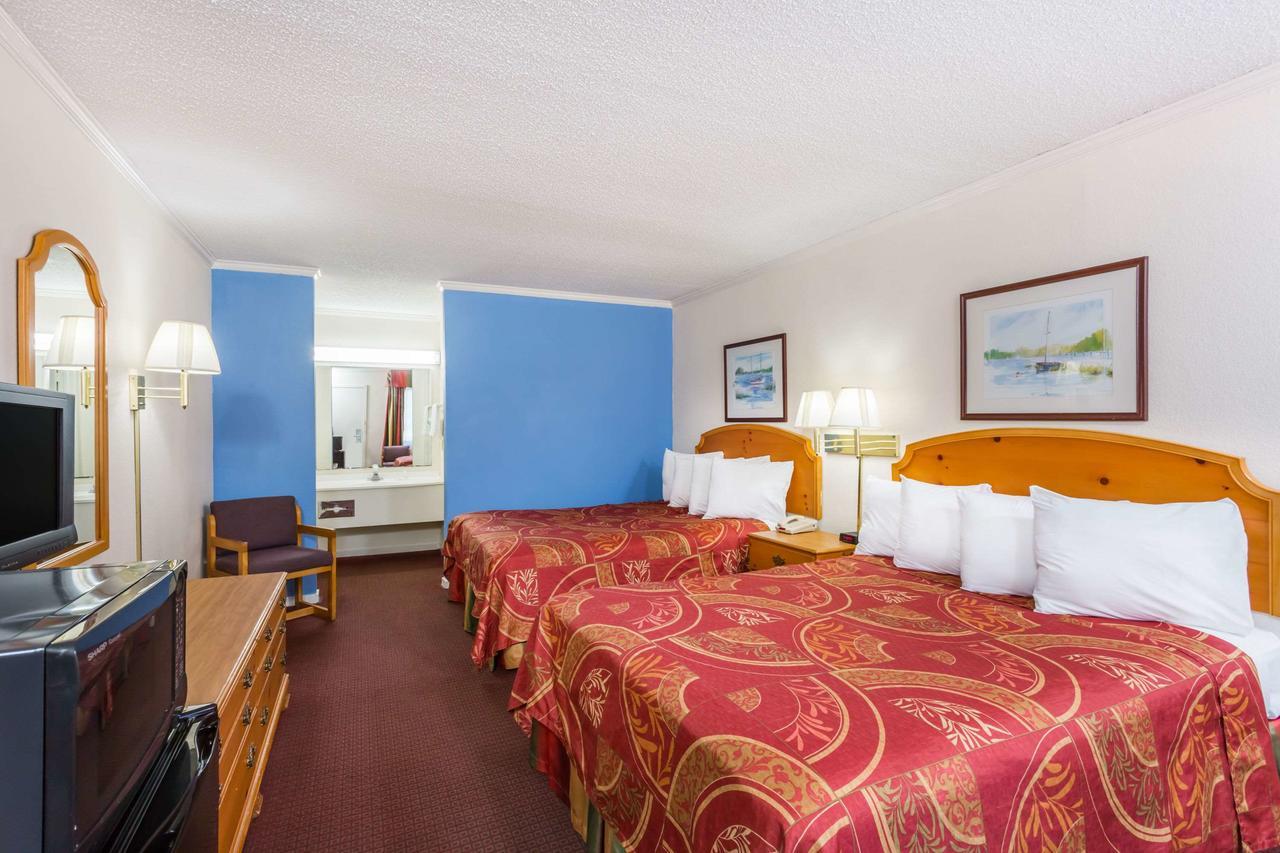 Days Inn By Wyndham Summerton Dış mekan fotoğraf
